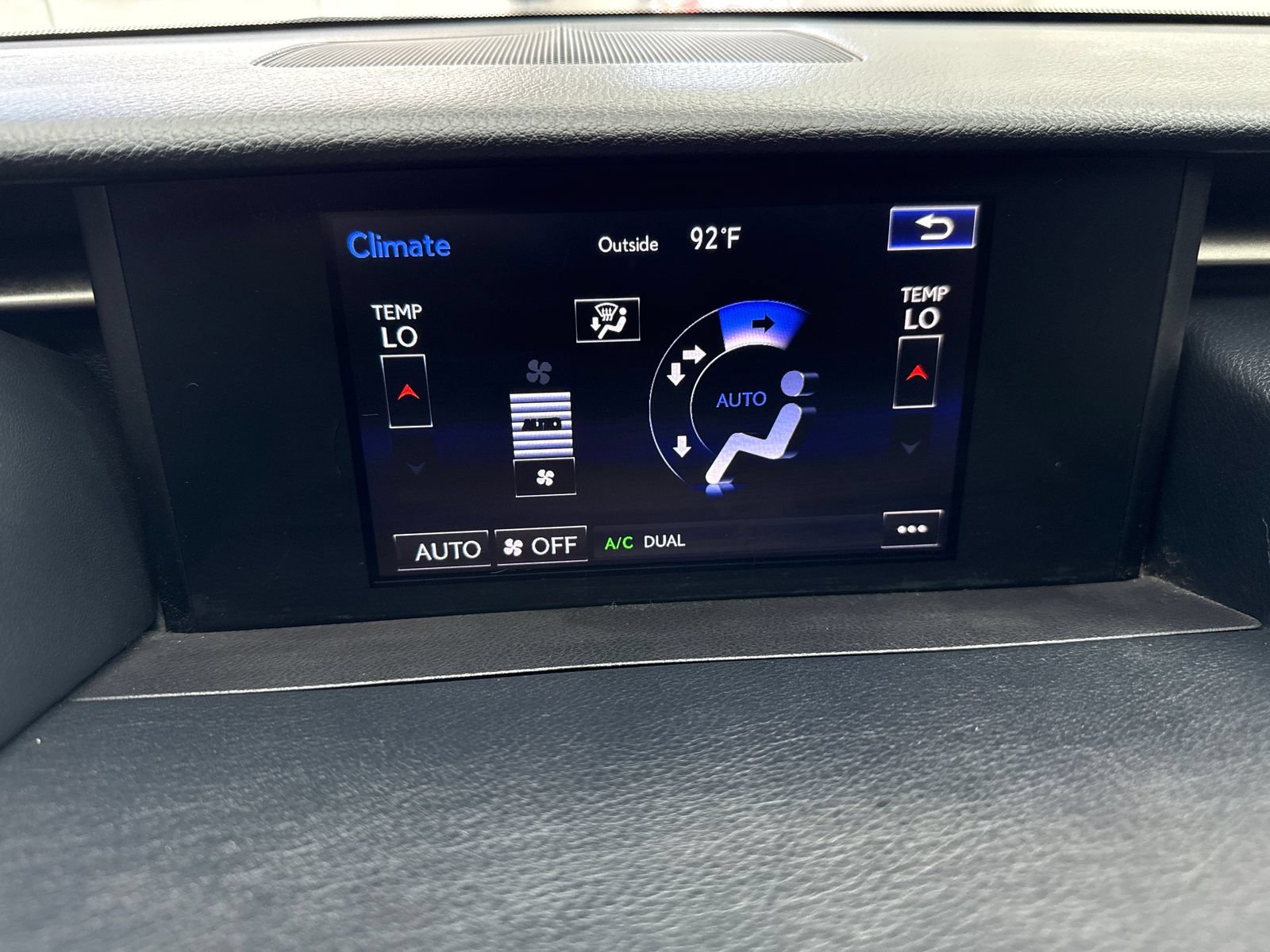 Used 2016 Lexus RC 200t RWD image 27