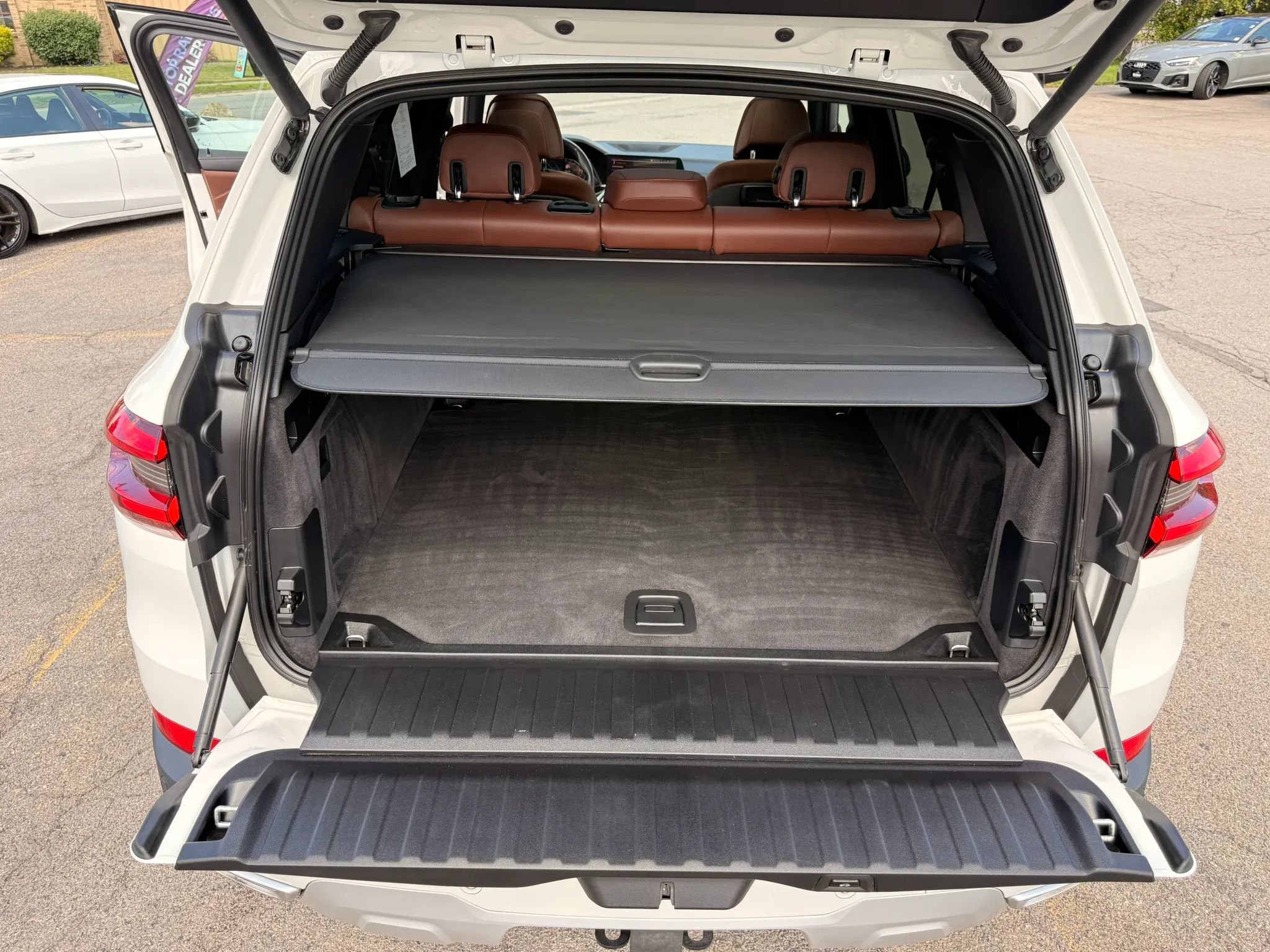 Used 2023 BMW X5 xDrive40i w/ Luxury Seating Package AWD/4WD image 24