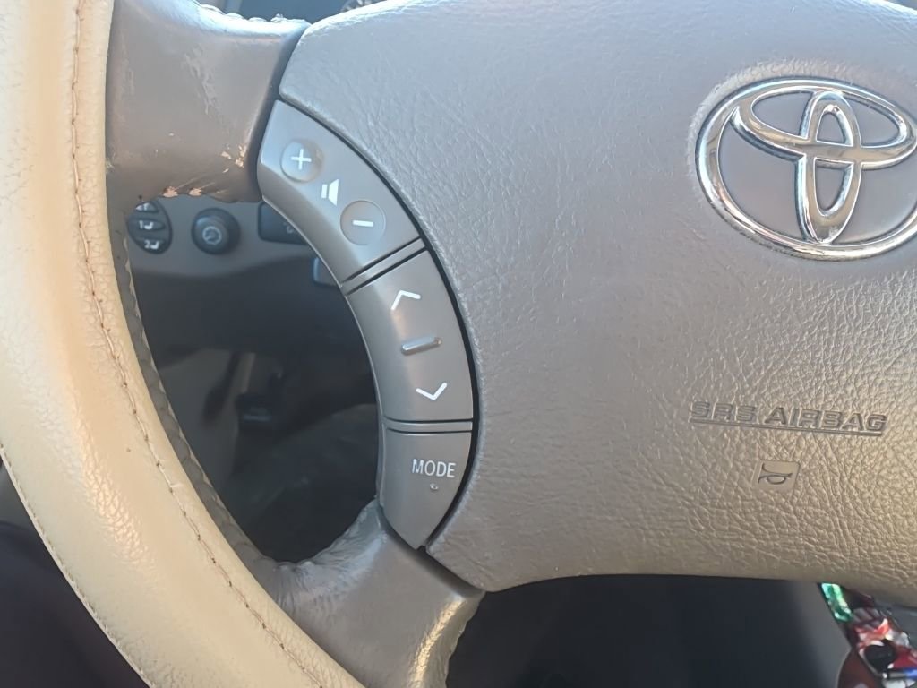 Used 2007 Toyota Sequoia Limited image 23