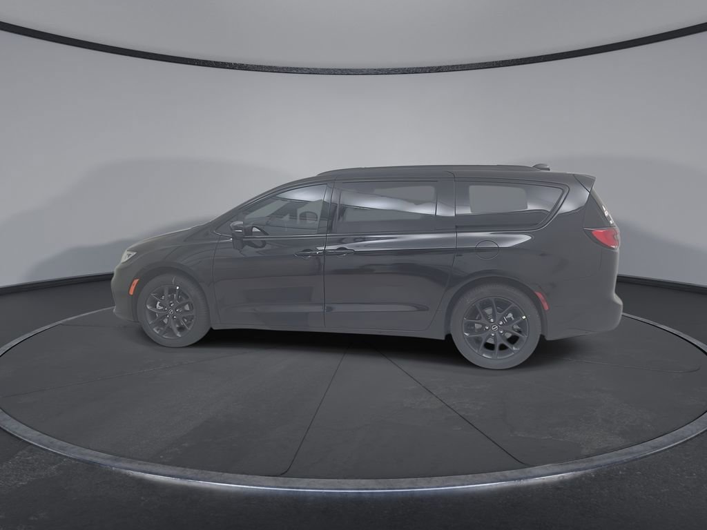 New 2026 Chrysler Pacifica Limited image 11