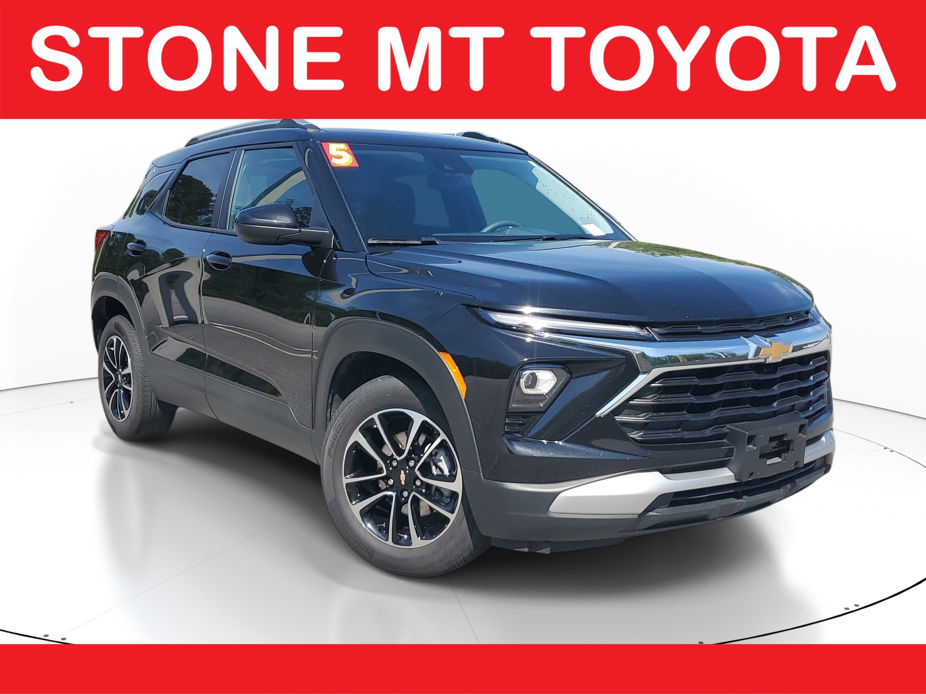 Used 2025 Chevrolet TrailBlazer LT FWD image 1