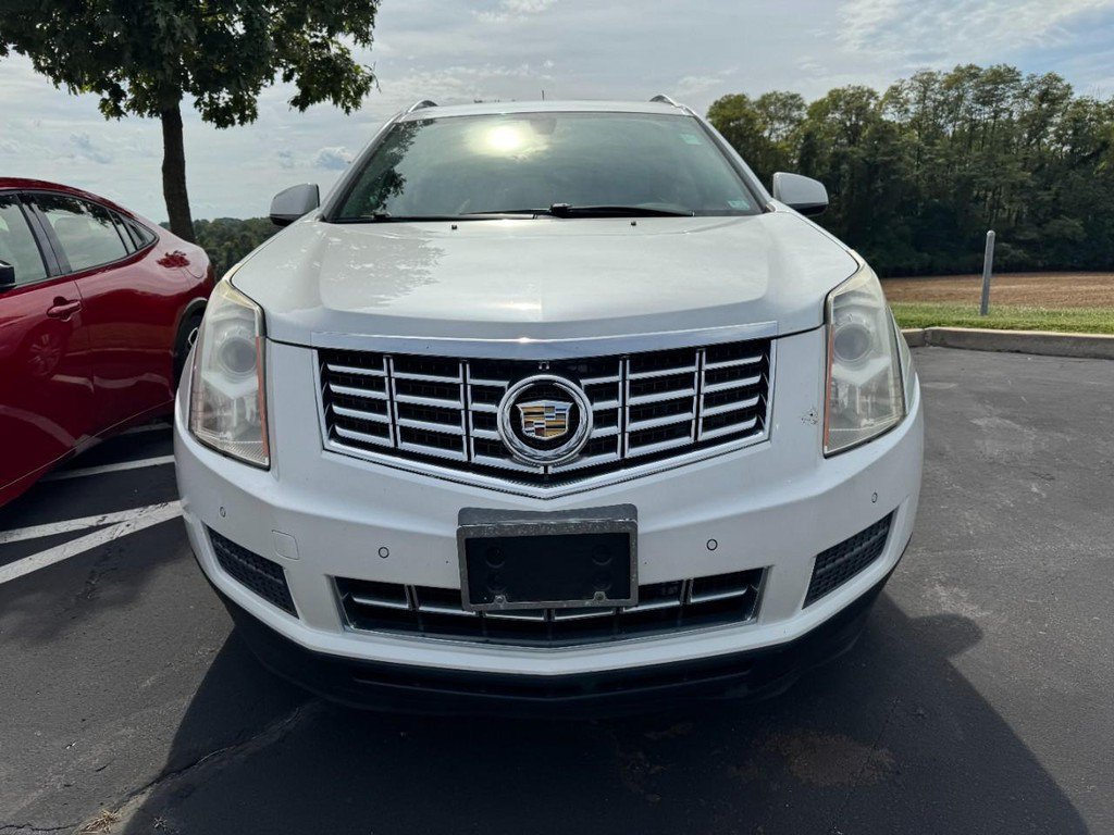 Used 2014 Cadillac SRX Luxury AWD/4WD image 2