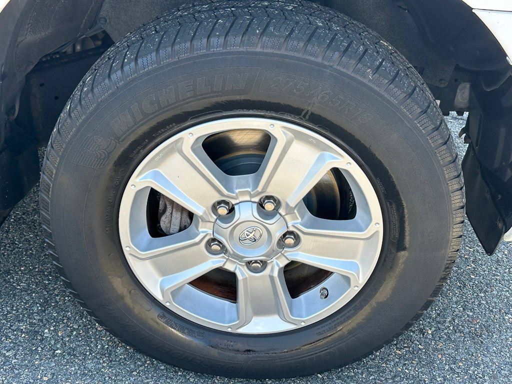 Used 2018 Toyota Sequoia SR5 AWD/4WD image 44