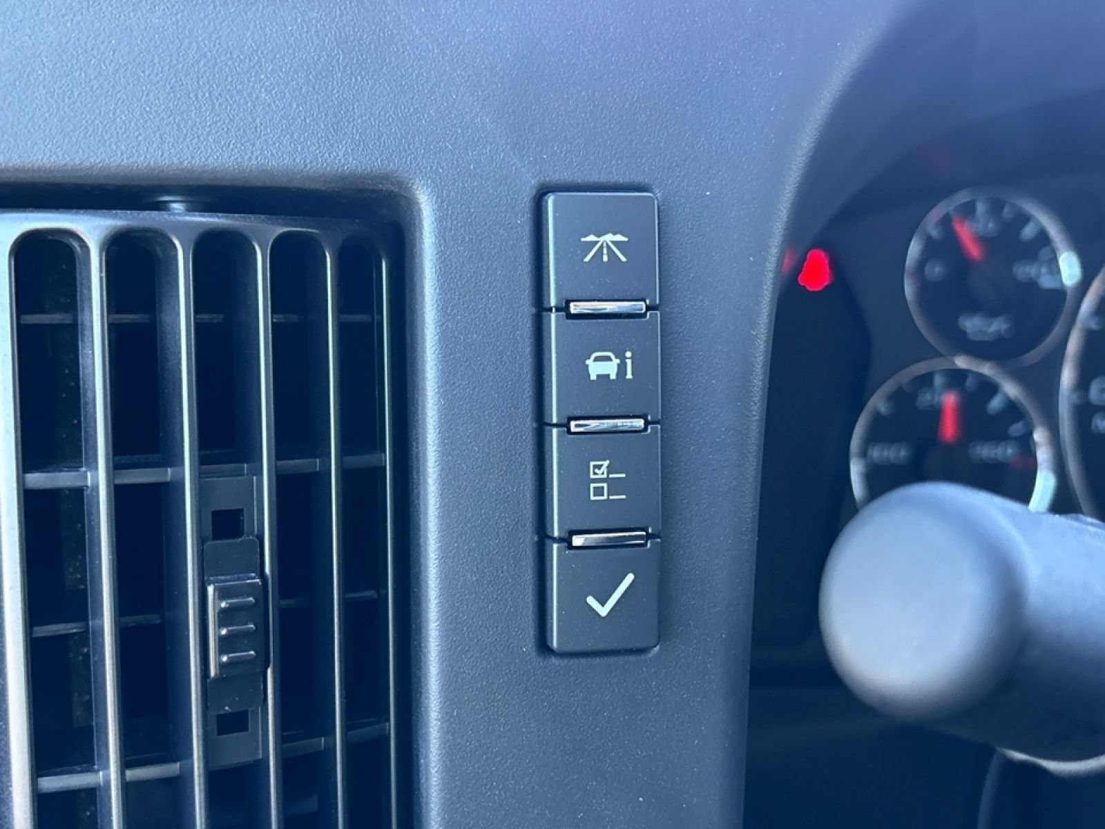 New 2025 GMC Savana 3500 w/ Power Convenience Package RWD image 17