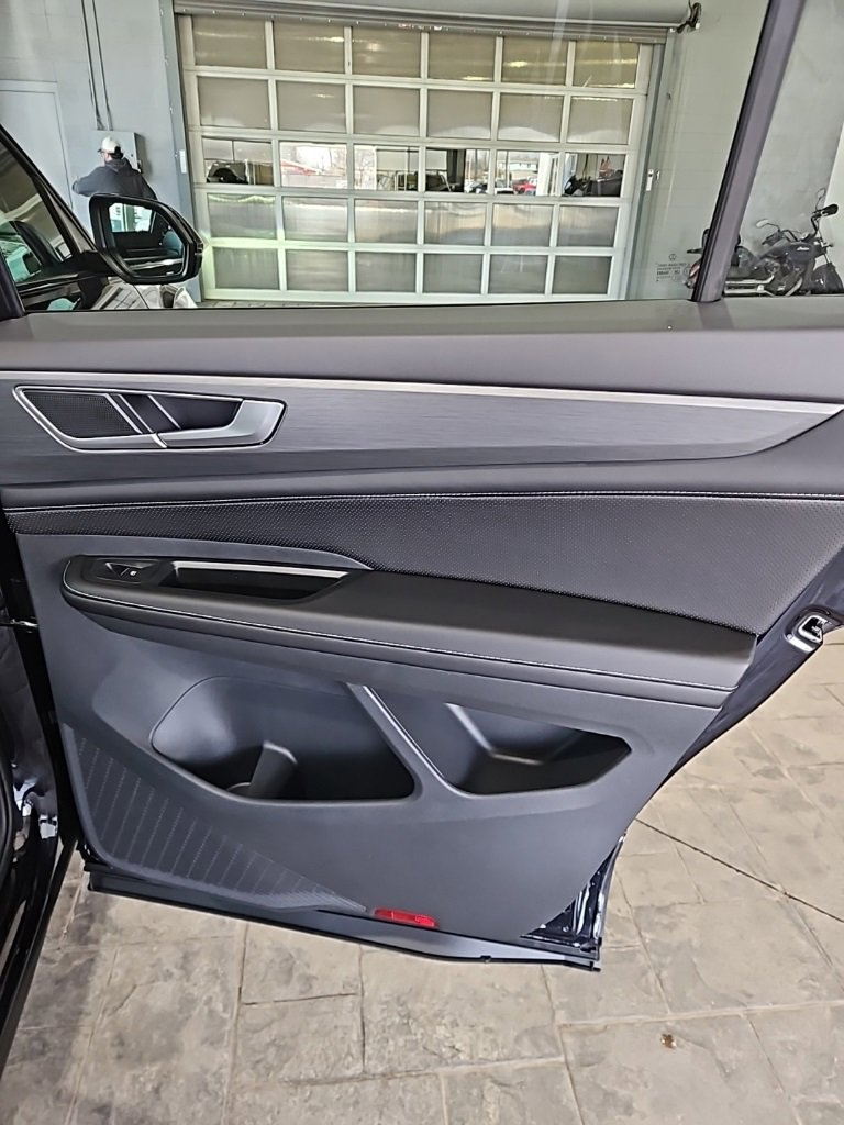 New 2026 Volkswagen Atlas Cross Sport SE image 15