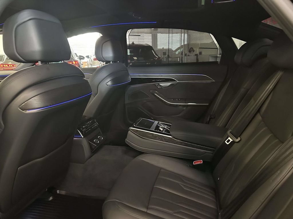 Used 2025 Audi A8 L 3.0T AWD/4WD image 14