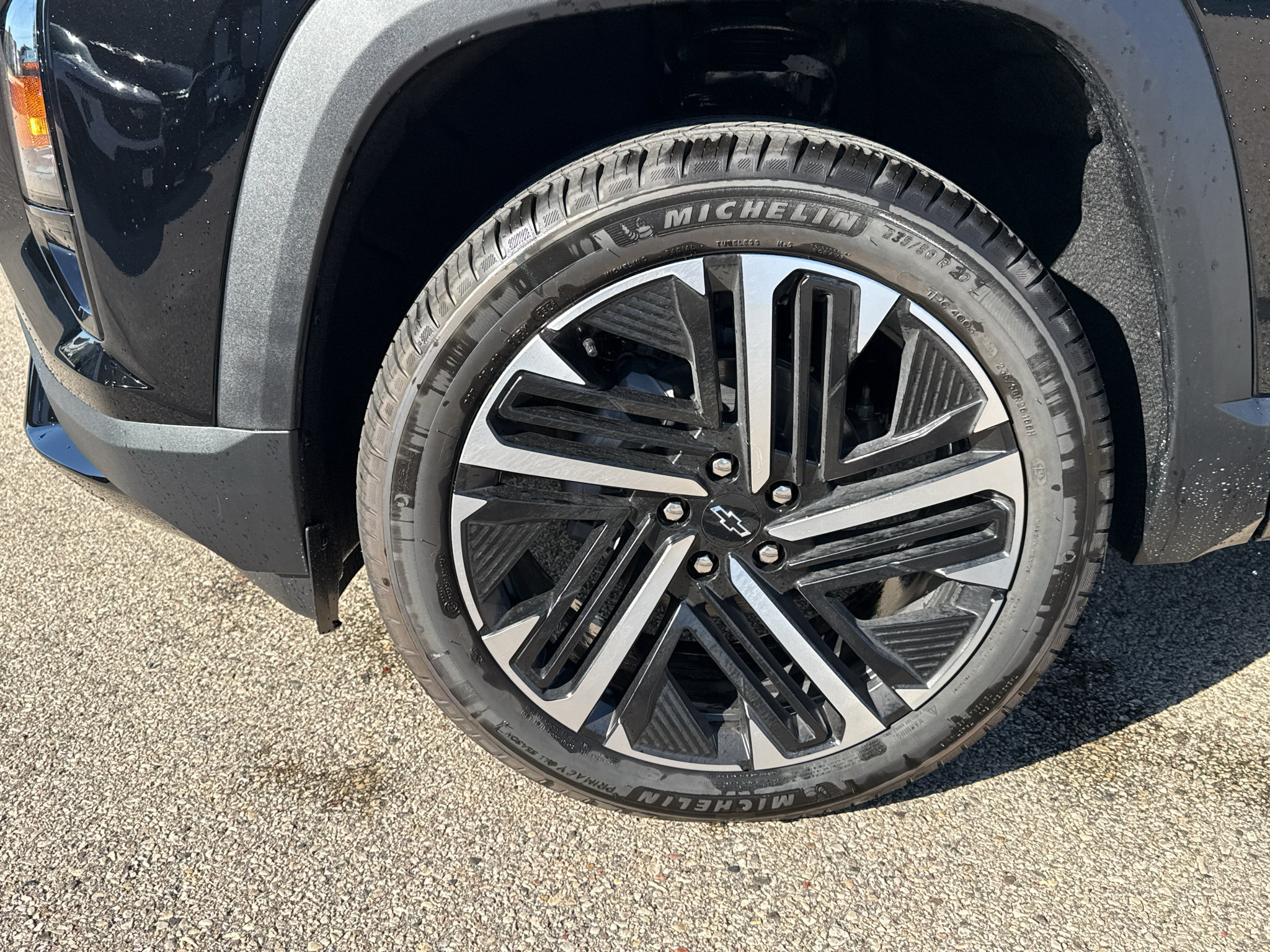 New 2027 Chevrolet Equinox RS w/ Safety and Technology Package AWD/4WD image 8