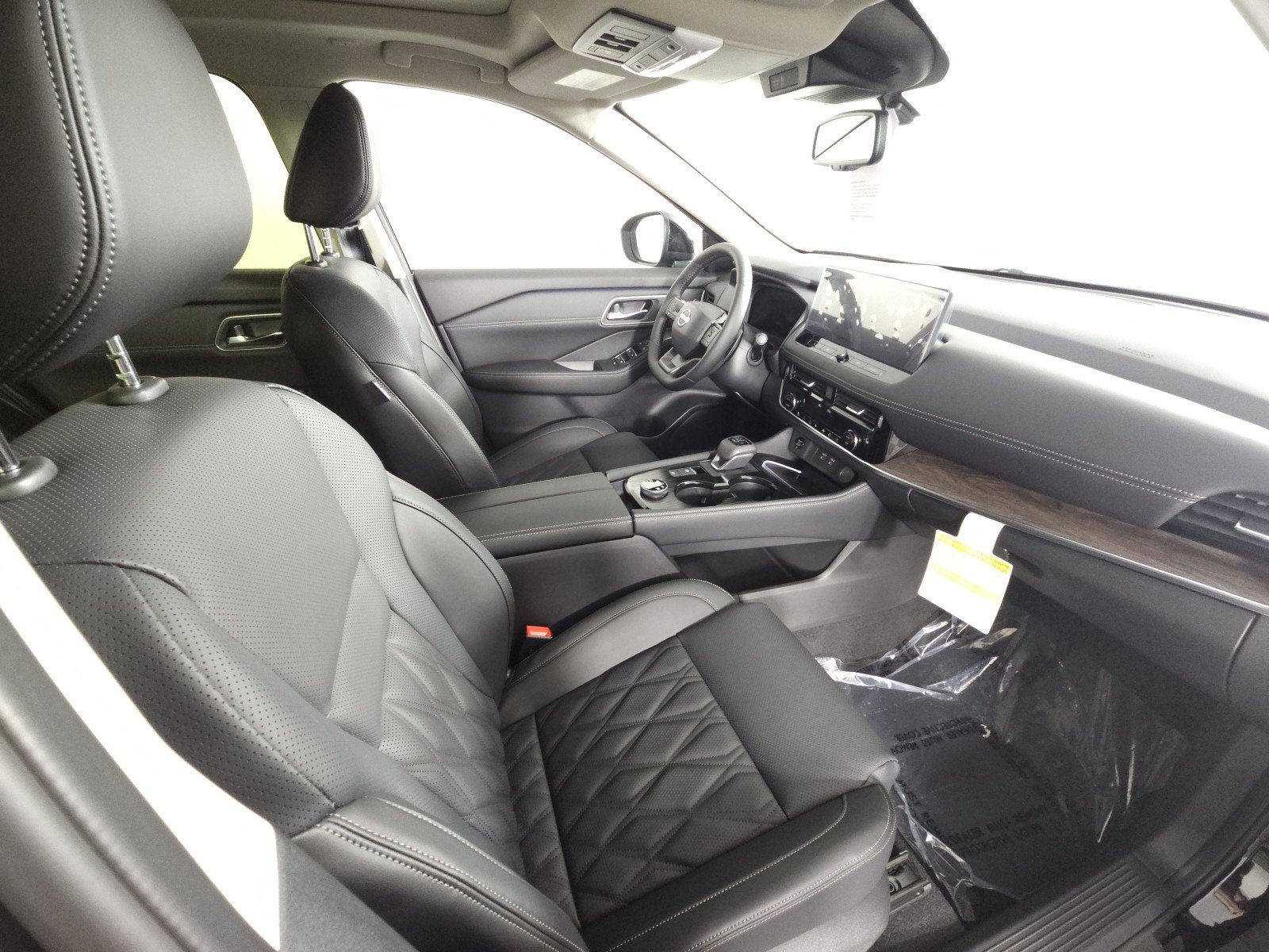 New 2026 Nissan Rogue Platinum w/ Platinum Premium Package image 14