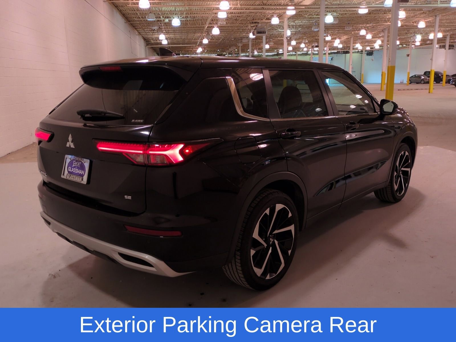 Used 2023 Mitsubishi Outlander SE AWD/4WD image 6