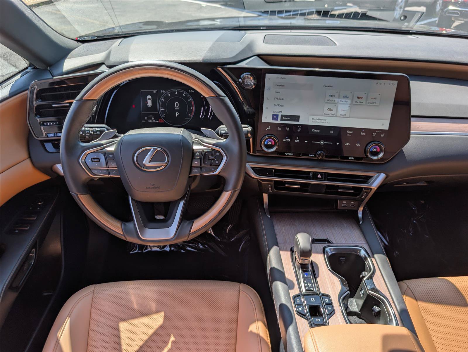 Certified 2024 Lexus RX 350 Premium w/ Accessory Package (Z1) AWD/4WD image 17