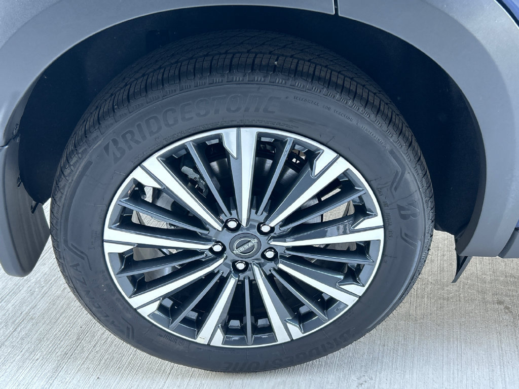Used 2026 Nissan Pathfinder Platinum AWD/4WD image 35