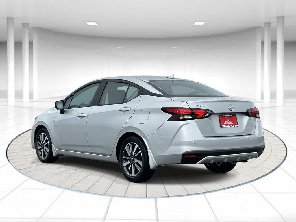 Used 2025 Nissan Versa SV w/ Trunk Package image 2
