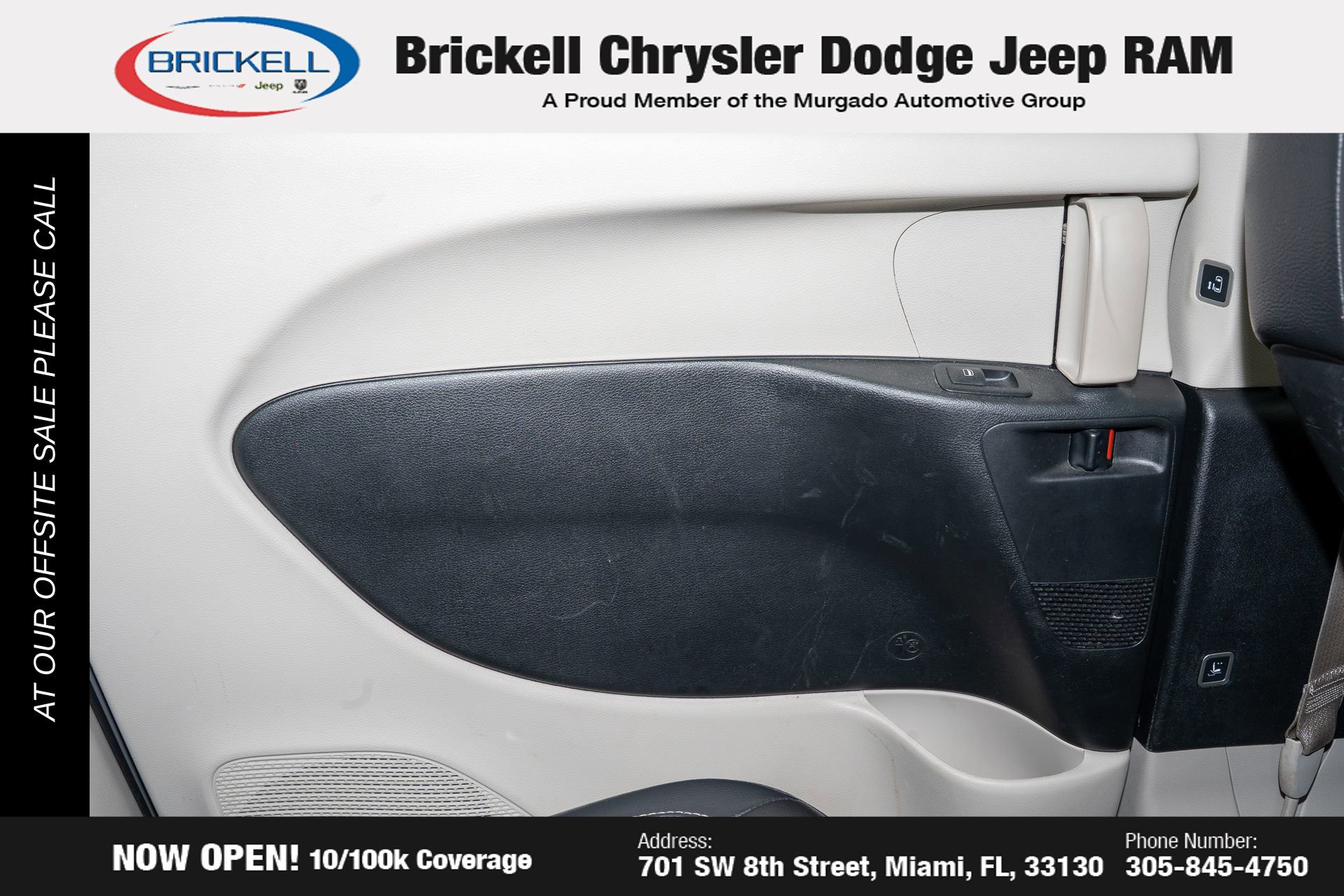 Used 2022 Chrysler Pacifica Touring-L image 13