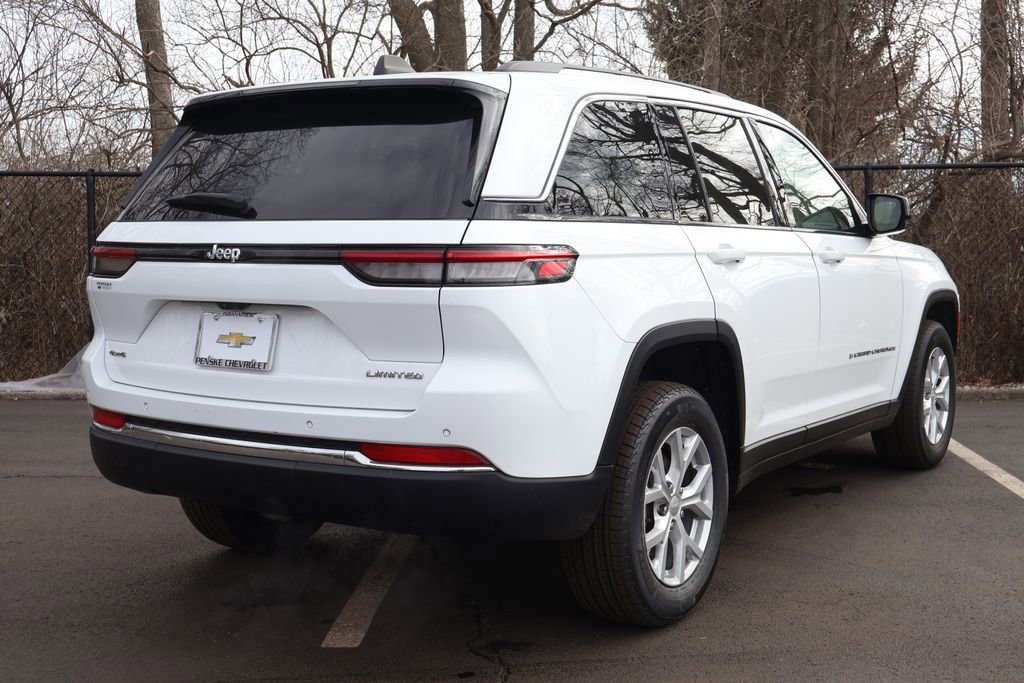 Used 2024 Jeep Grand Cherokee Limited image 9