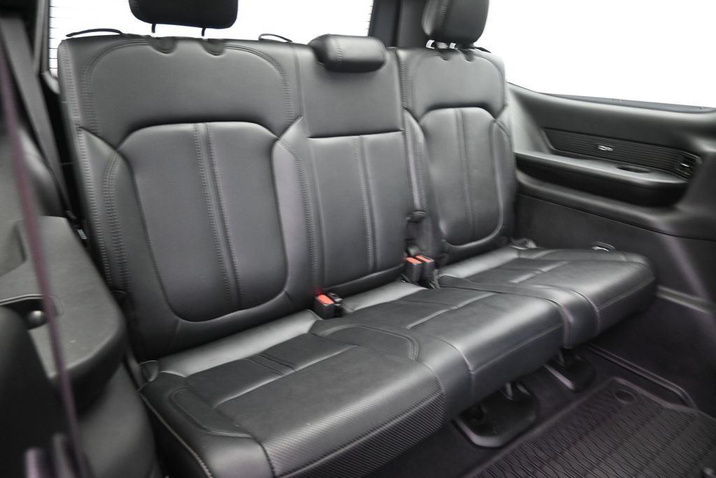 Used 2024 Jeep Wagoneer Series II w/ Premium Group I AWD/4WD image 16