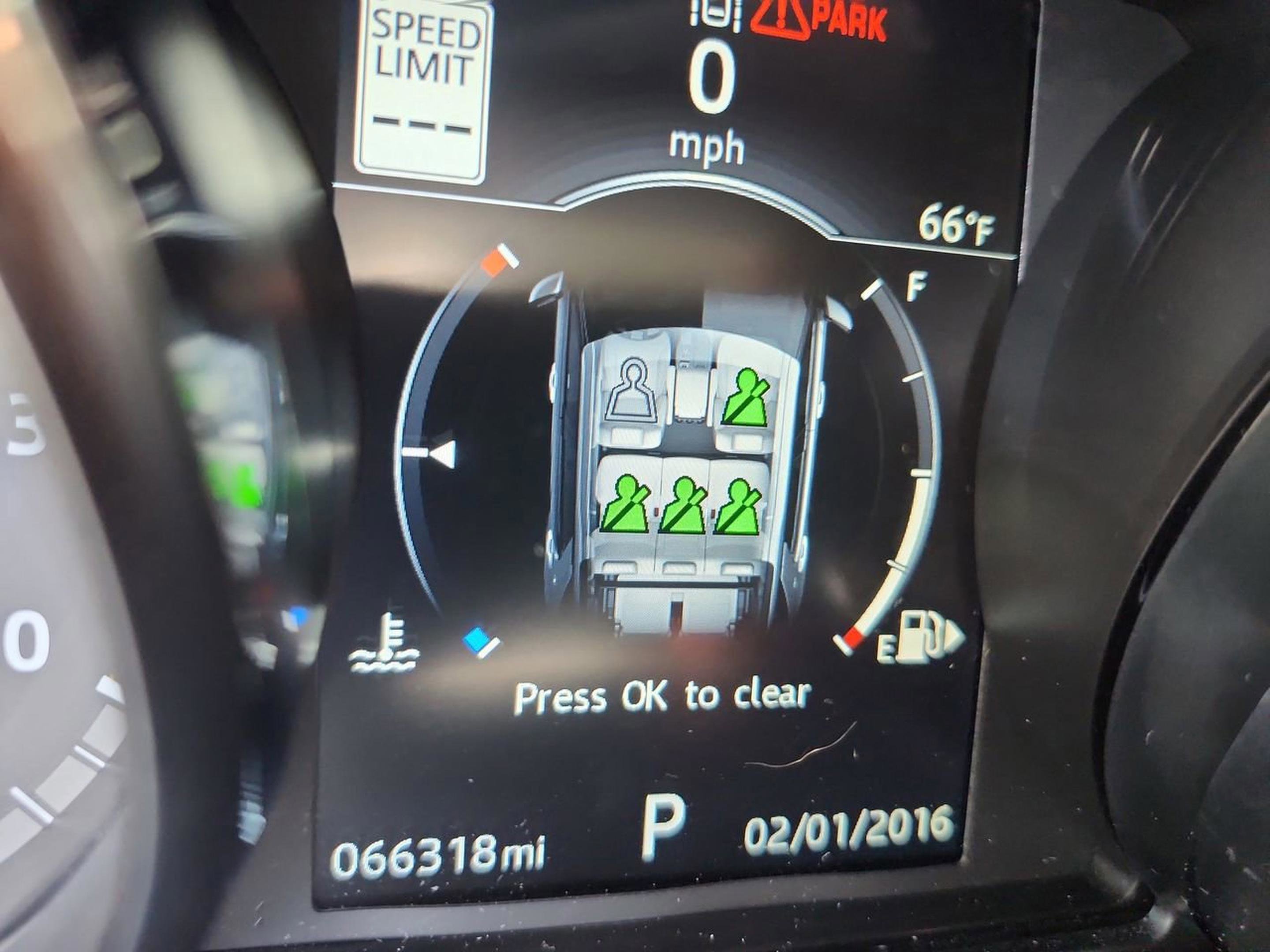 Used 2017 Land Rover Discovery Sport HSE AWD/4WD image 26