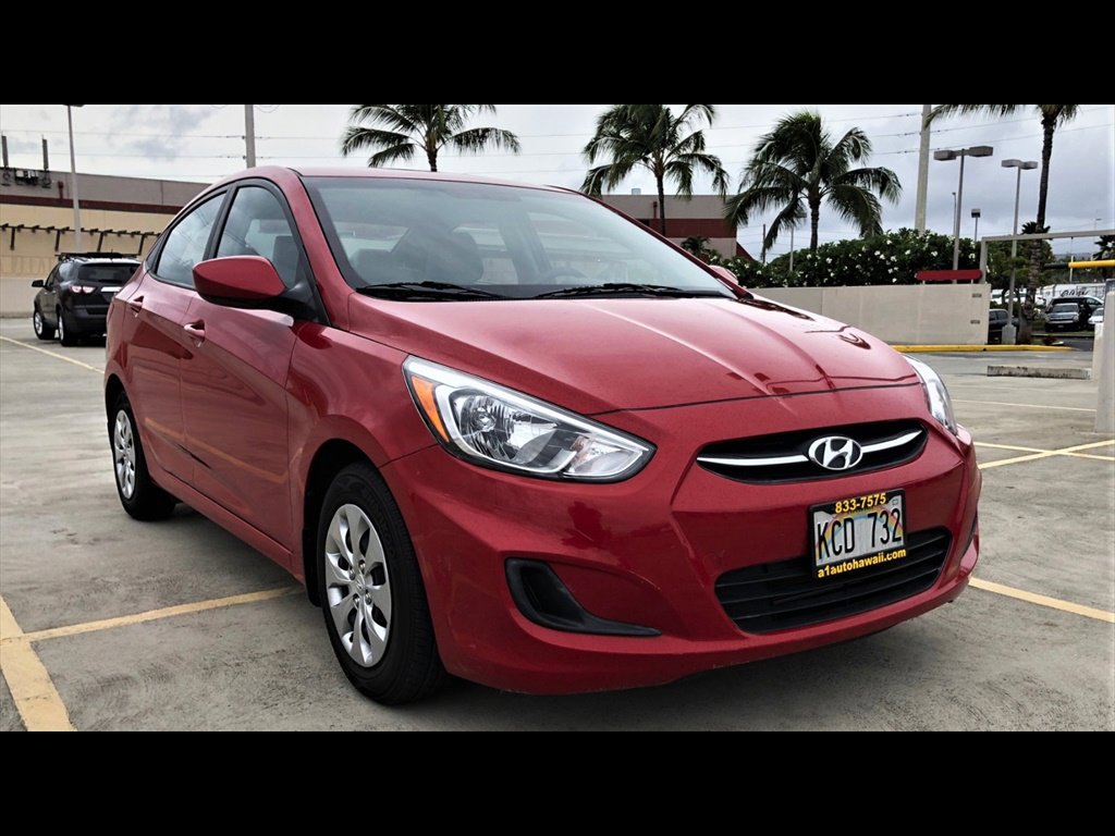 Used 2015 Hyundai Accent GLS FWD image 3