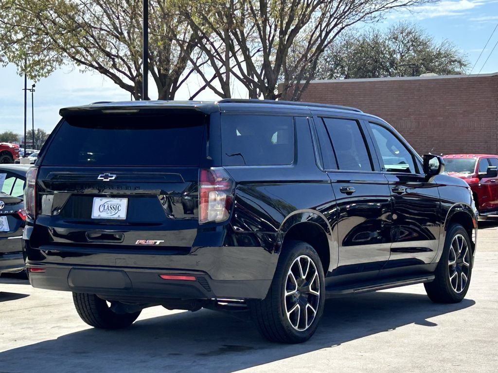Used 2024 Chevrolet Suburban RST image 4