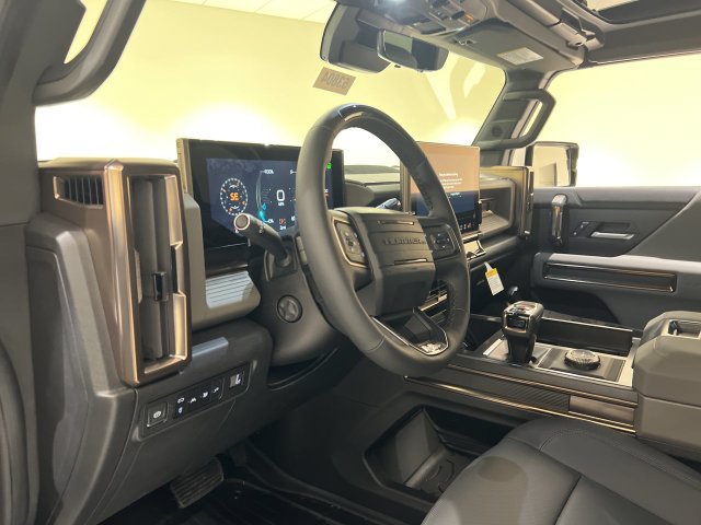 Used 2025 GMC Hummer EV 2X AWD/4WD image 9