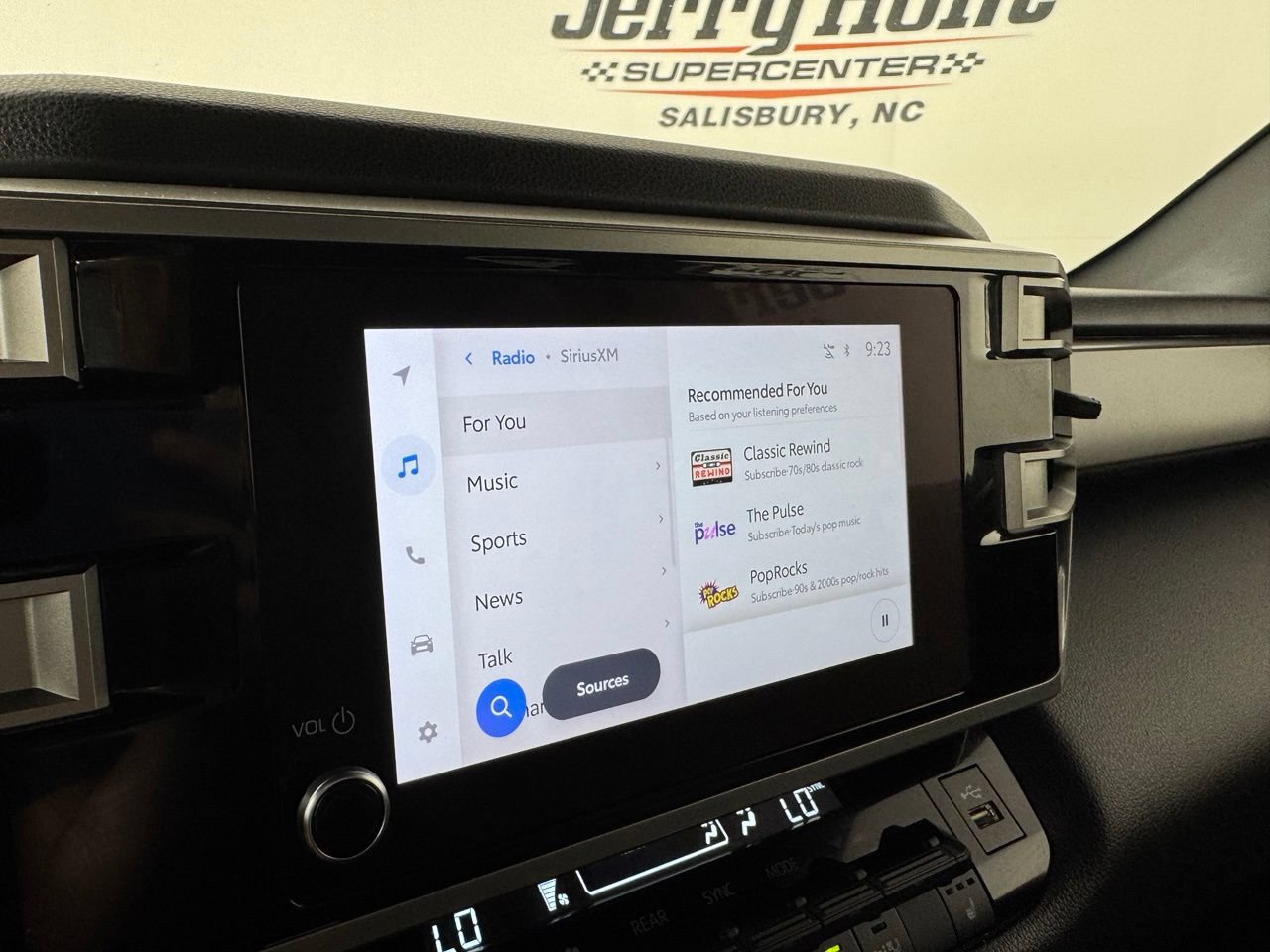 Used 2025 Toyota Sequoia SR5 AWD/4WD image 19