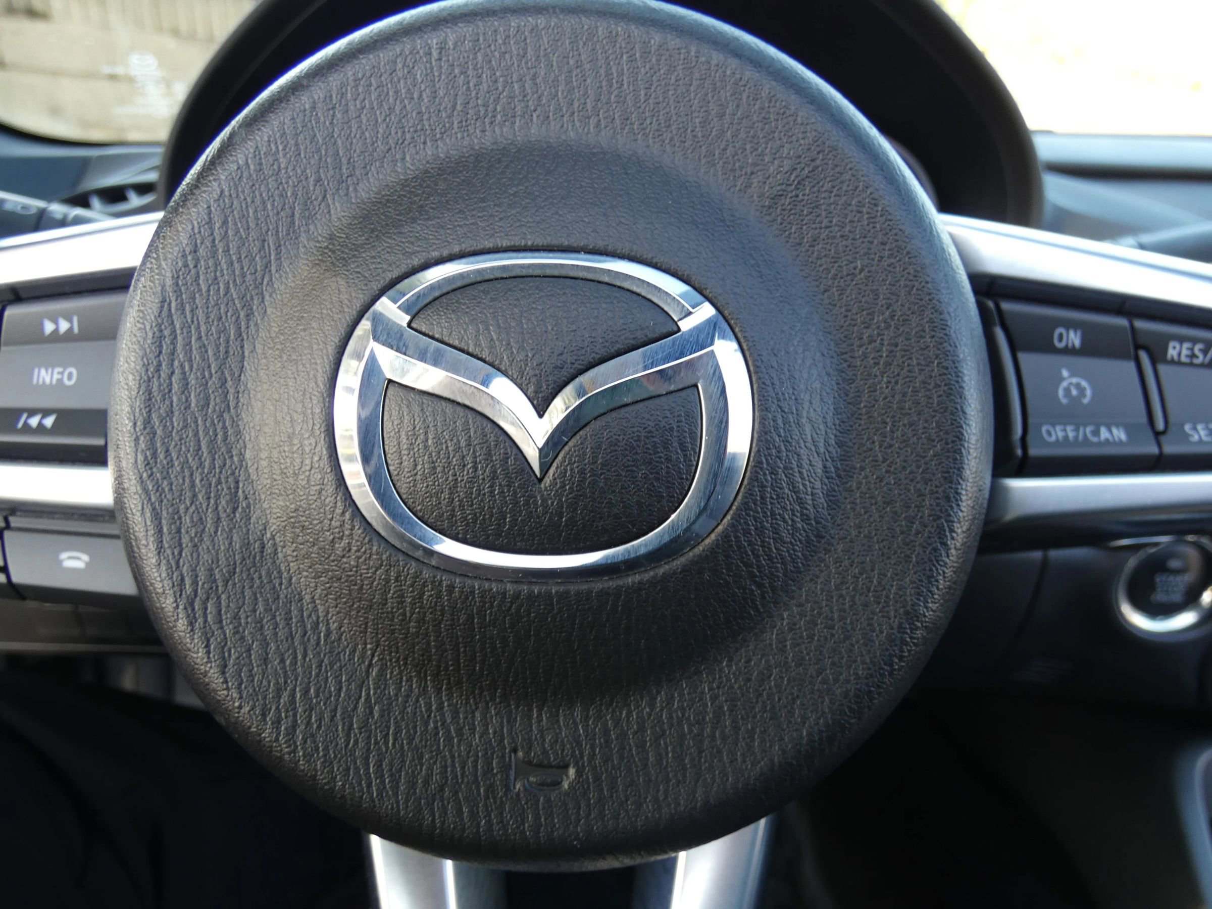 Used 2016 MAZDA MX-5 Miata Club image 45