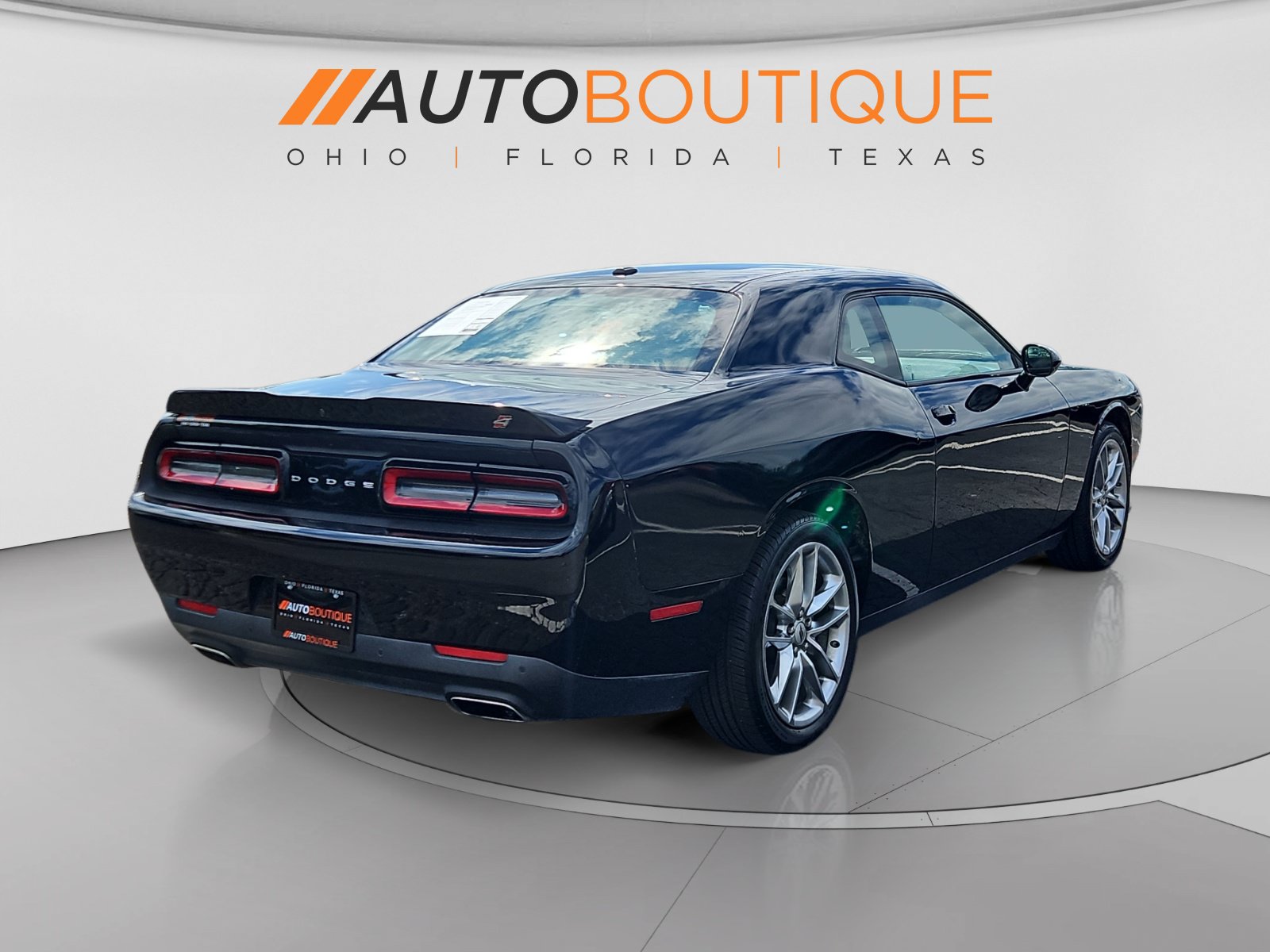 Used 2022 Dodge Challenger GT AWD/4WD image 5