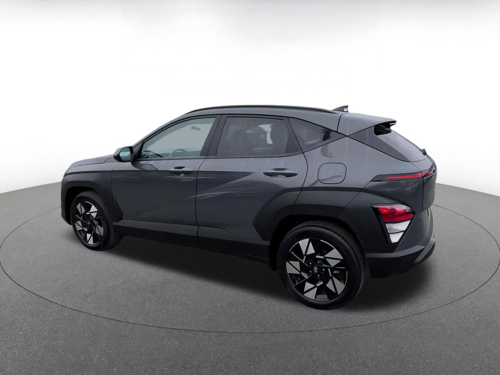 Used 2025 Hyundai Kona SEL image 10