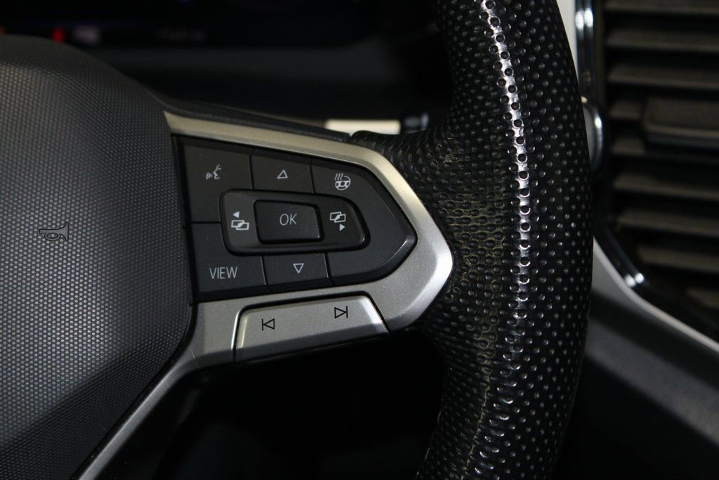 Used 2022 Volkswagen Atlas SEL Premium image 26