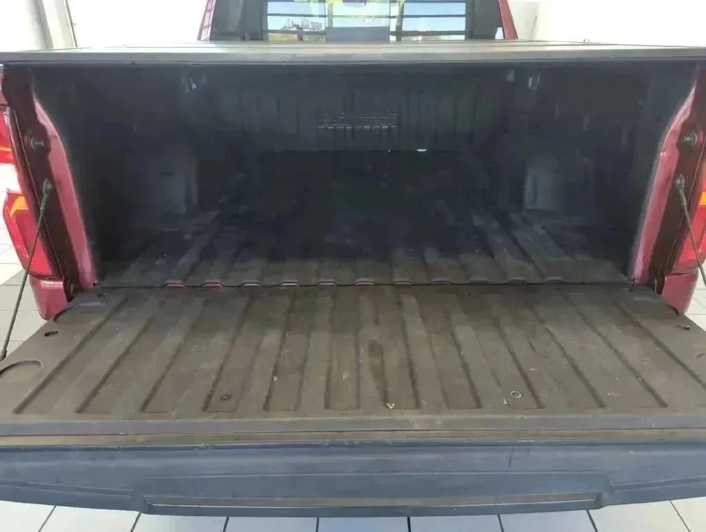 Used 2019 Chevrolet Silverado 1500 High Country w/ Technology Package AWD/4WD image 84