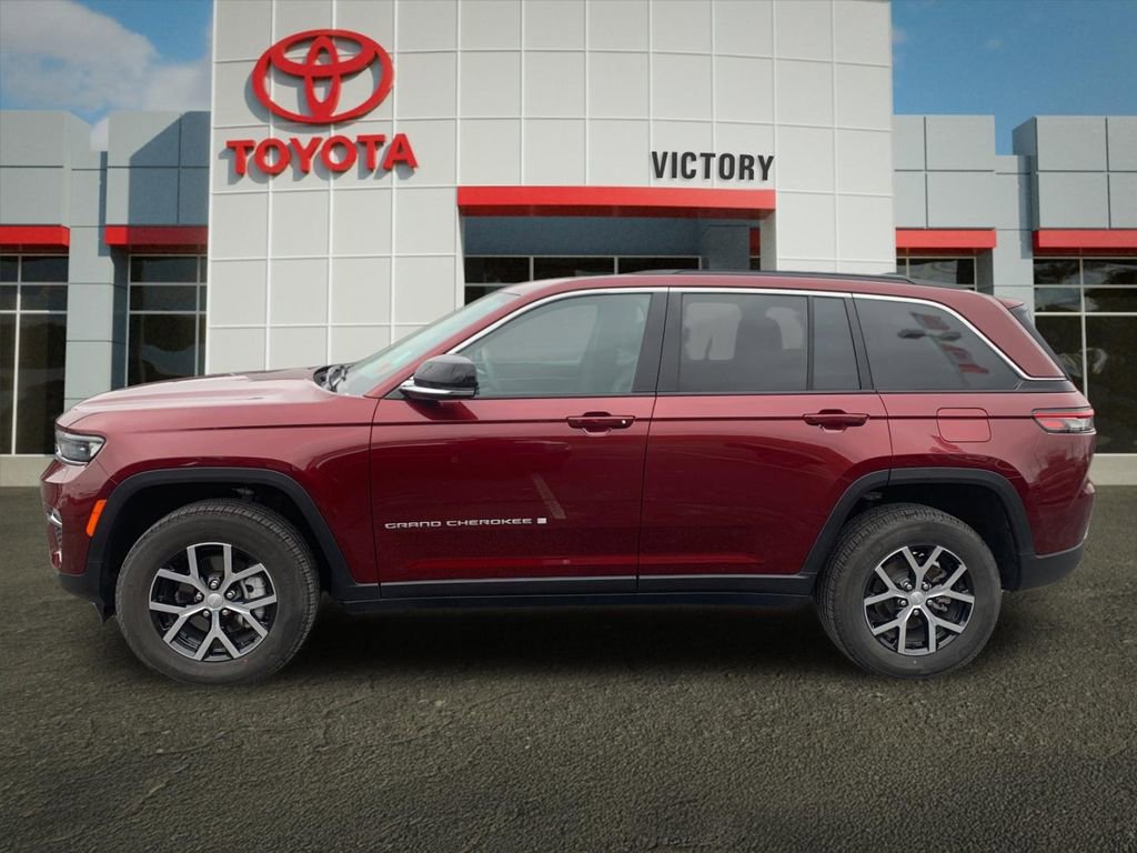 Used 2024 Jeep Grand Cherokee Limited image 6