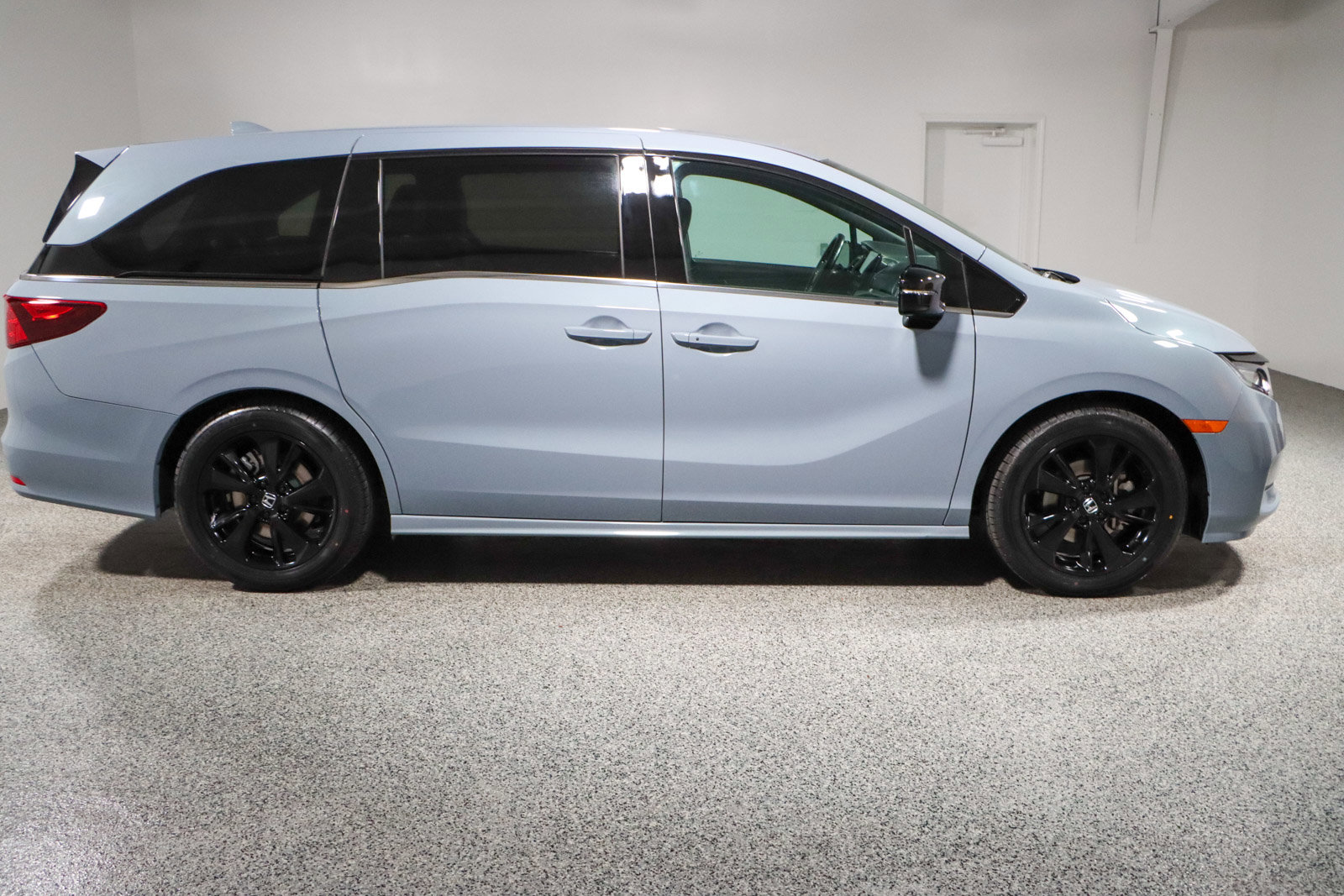 Used 2024 Honda Odyssey Sport image 6