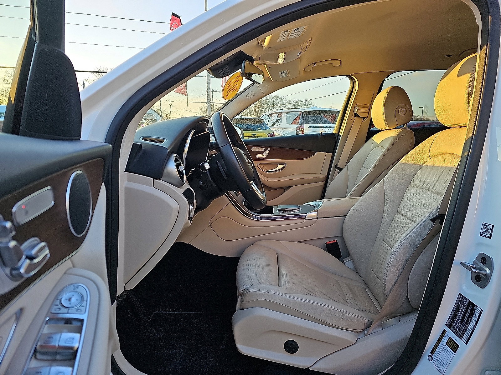 Used 2022 Mercedes-Benz GLC 300 4MATIC image 14