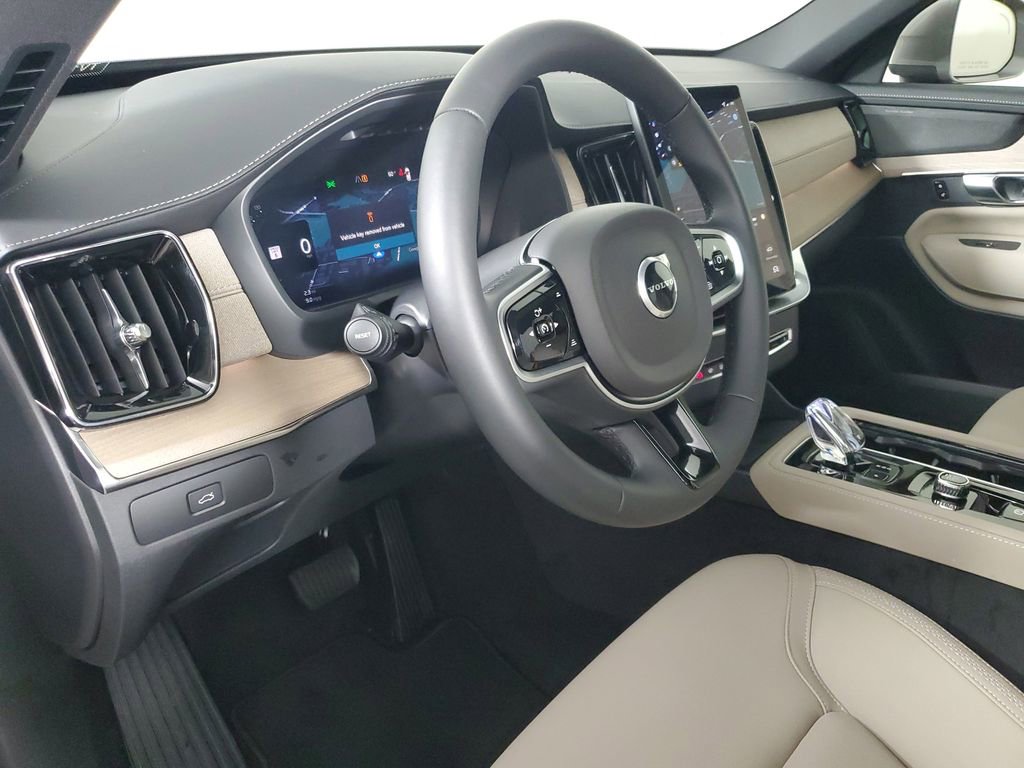 Certified 2026 Volvo XC90 B6 Plus w/ Protection Package Premier image 24