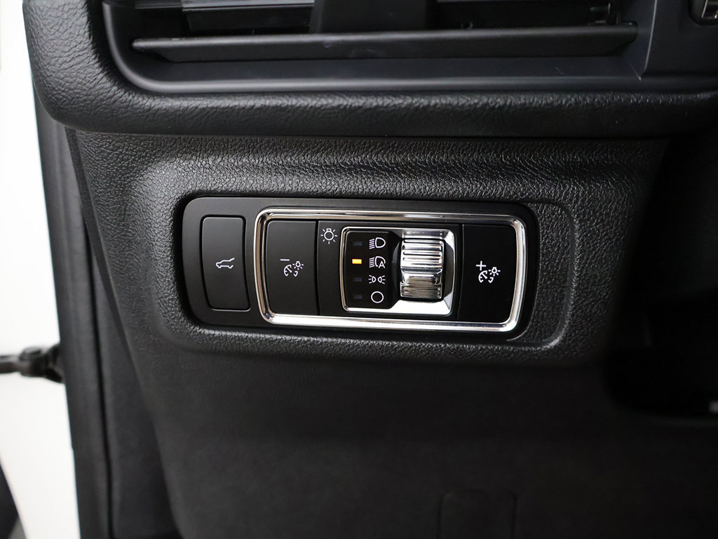 Used 2024 Lincoln Corsair AWD image 40