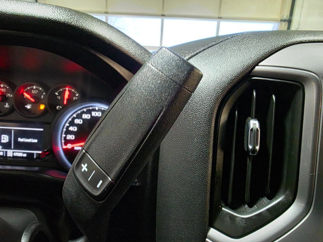 Used 2021 Chevrolet Silverado 1500 Custom image 34