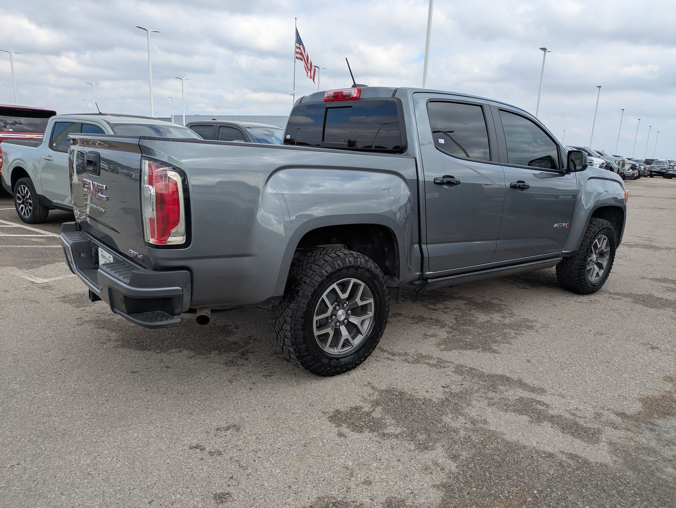 Certified 2022 GMC Canyon AT4 w/ Trailering Package image 2