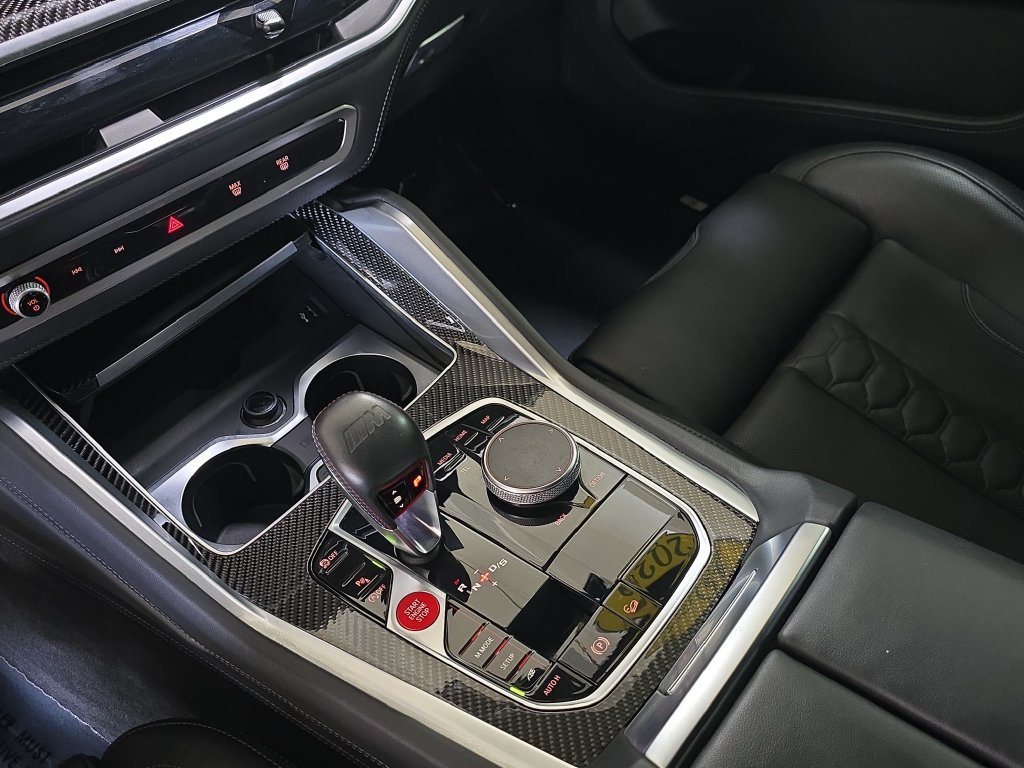 Certified 2025 BMW X6 M Competition w/ Executive Package AWD/4WD image 23