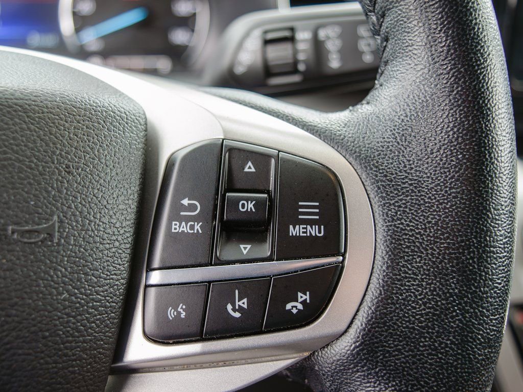 Used 2022 Ford Explorer XLT w/ Equipment Group 202A image 16