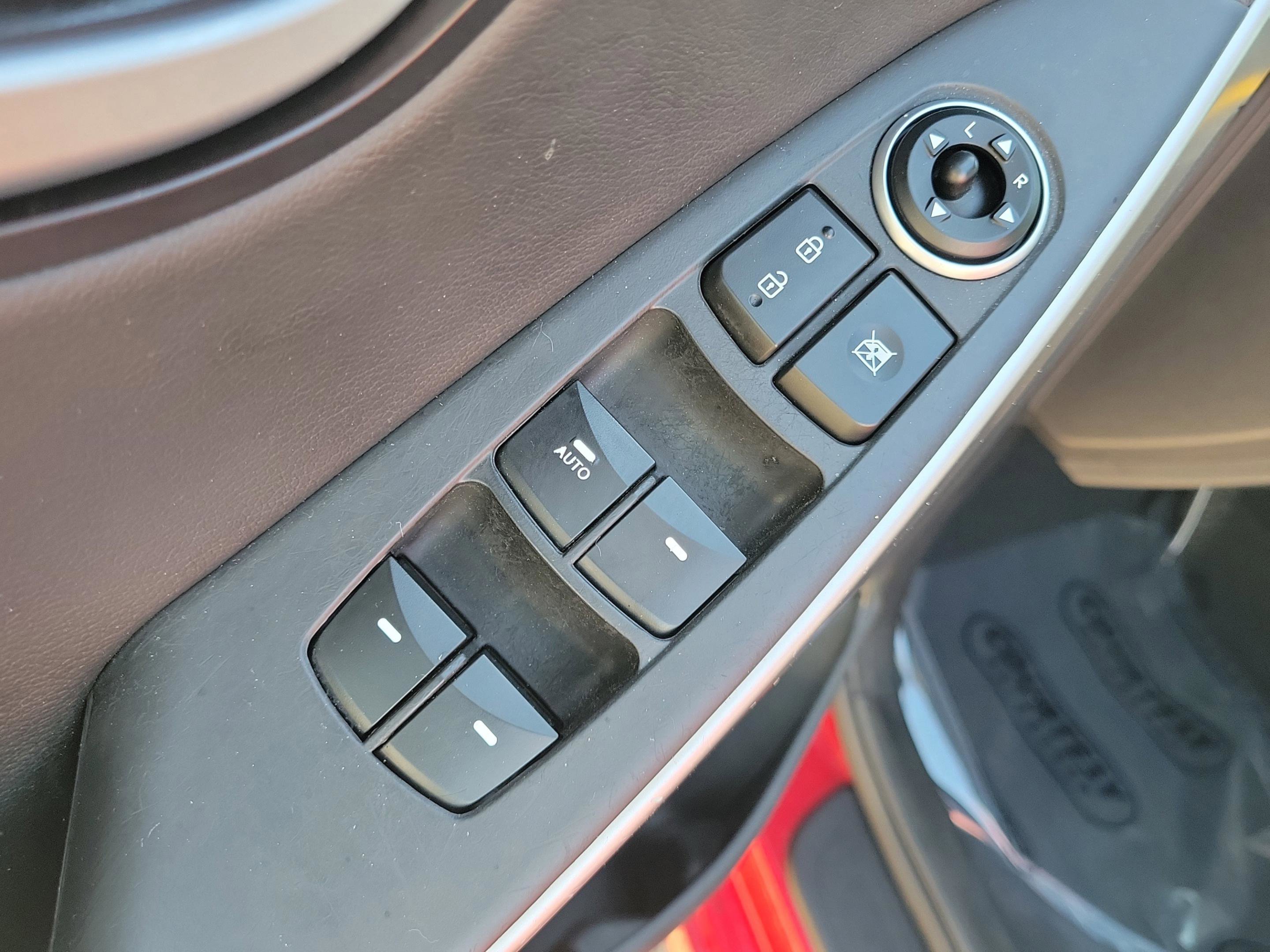 Used 2014 Hyundai Elantra GT w/ Option Group 03 image 19