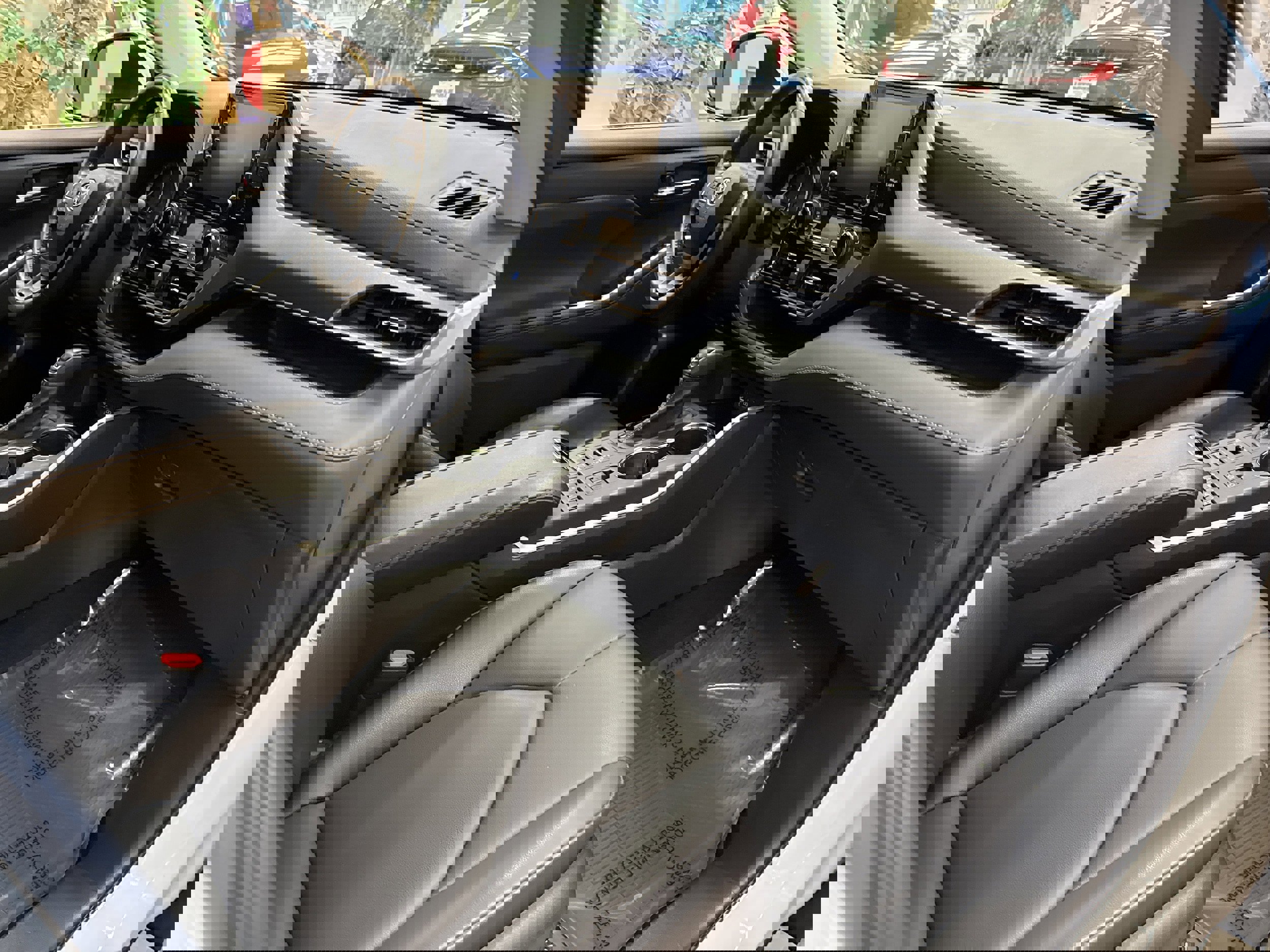 Used 2022 Toyota Highlander XLE image 16