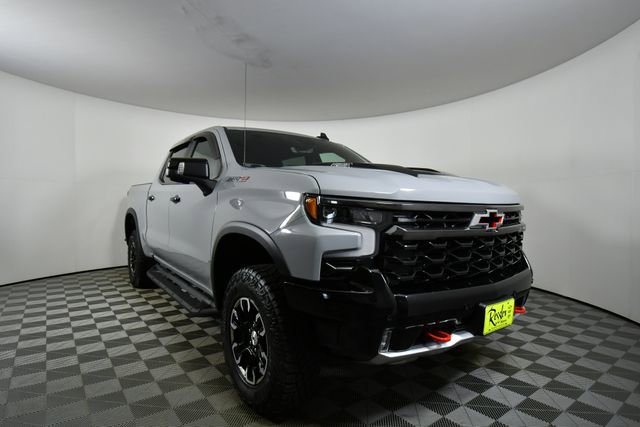 Used 2025 Chevrolet Silverado 1500 ZR2 w/ Technology Package image 8