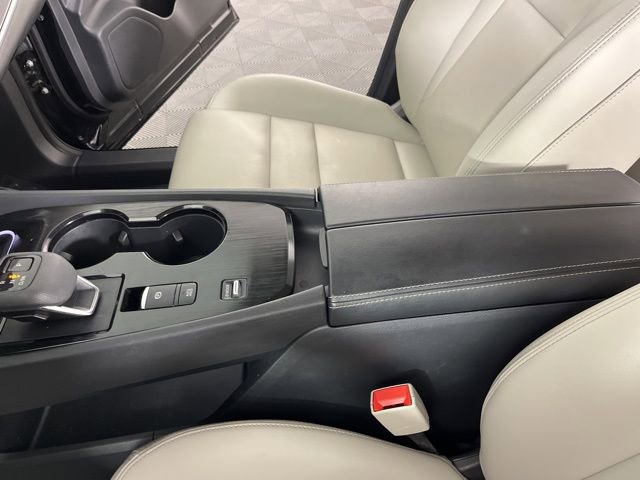 Used 2025 Nissan Rogue SL image 27