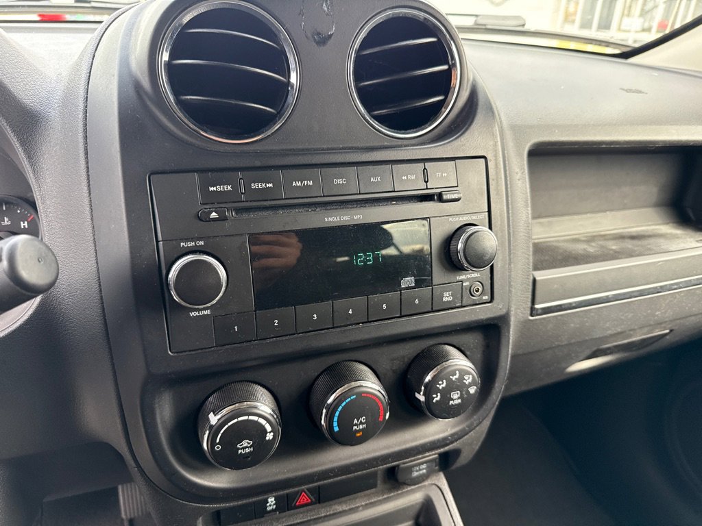 Used 2011 Jeep Patriot Sport image 17