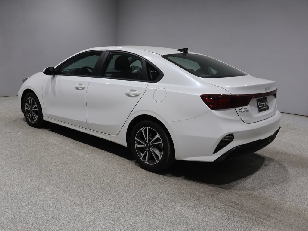 Used 2023 Kia Forte LXS FWD image 4