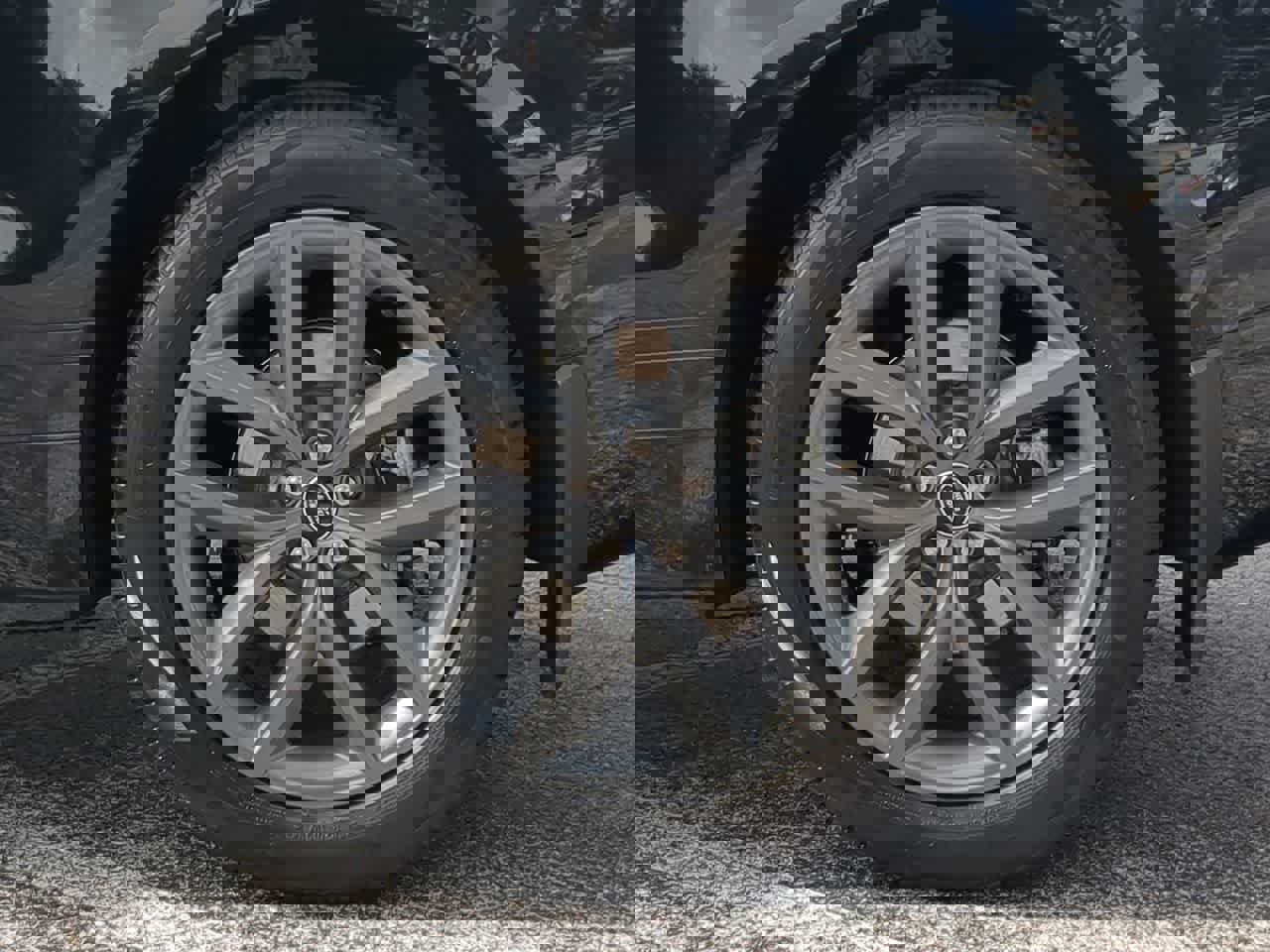 Certified 2026 Land Rover Range Rover Velar Dynamic SE image 14