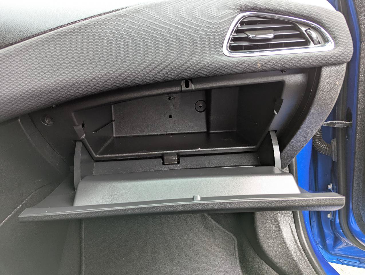 Used 2018 Chevrolet Cruze LT FWD image 32