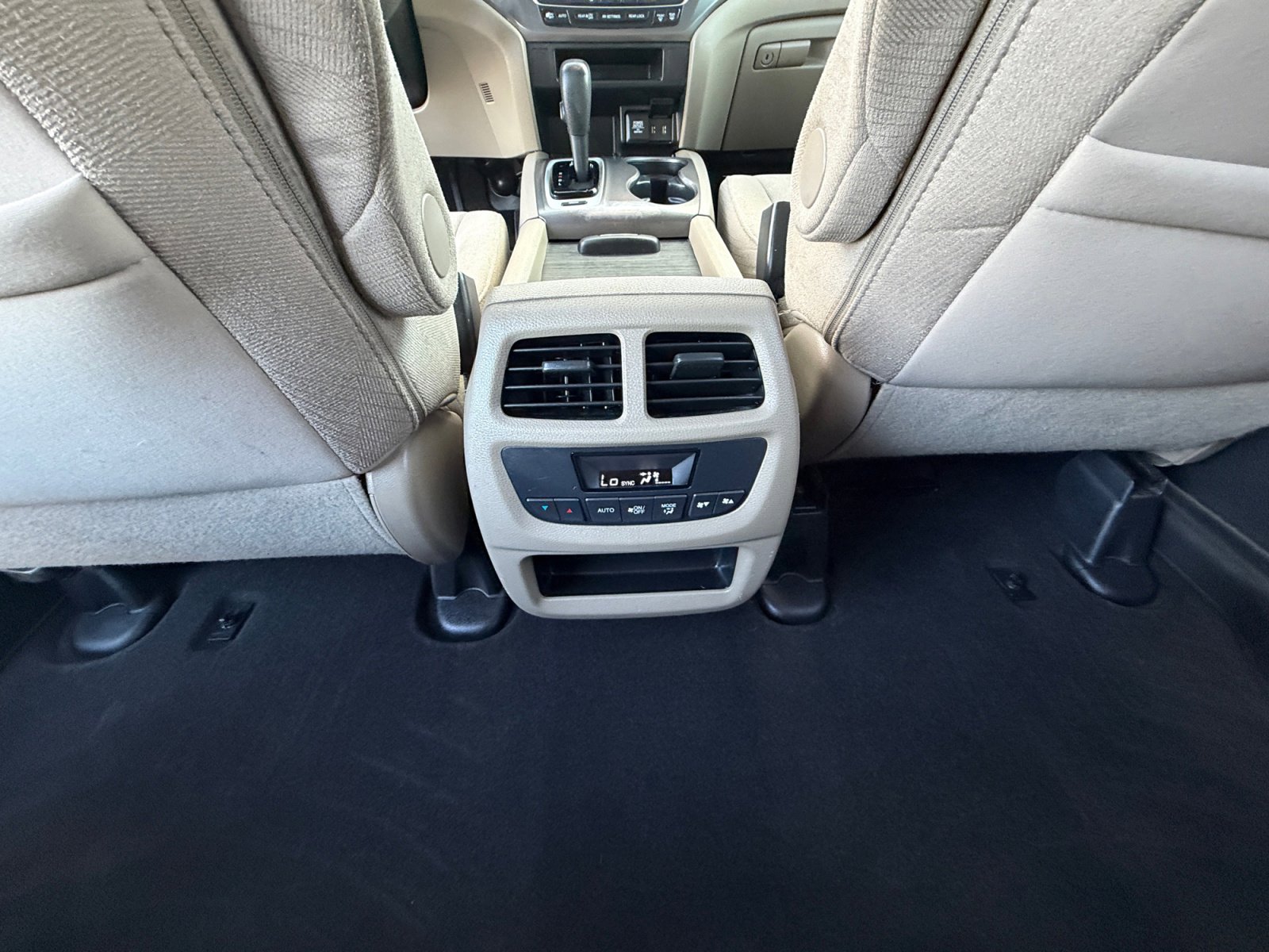 Used 2017 Honda Pilot EX image 32