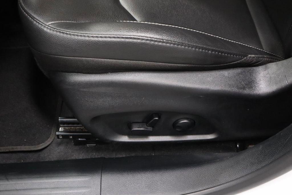 Used 2025 Jeep Compass Limited AWD/4WD image 23