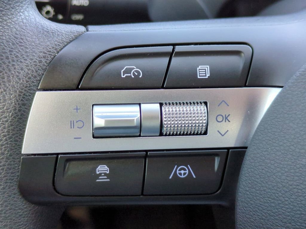 Certified 2025 Hyundai Tucson SEL image 24