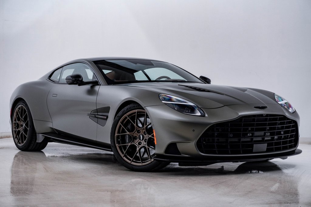Used 2025 Aston Martin Vanquish image 1
